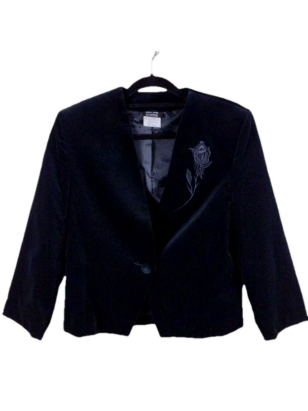 Tan Jay Petites Black Velvet Embroidered Rose Single Breasted Long Sleeve Blazer